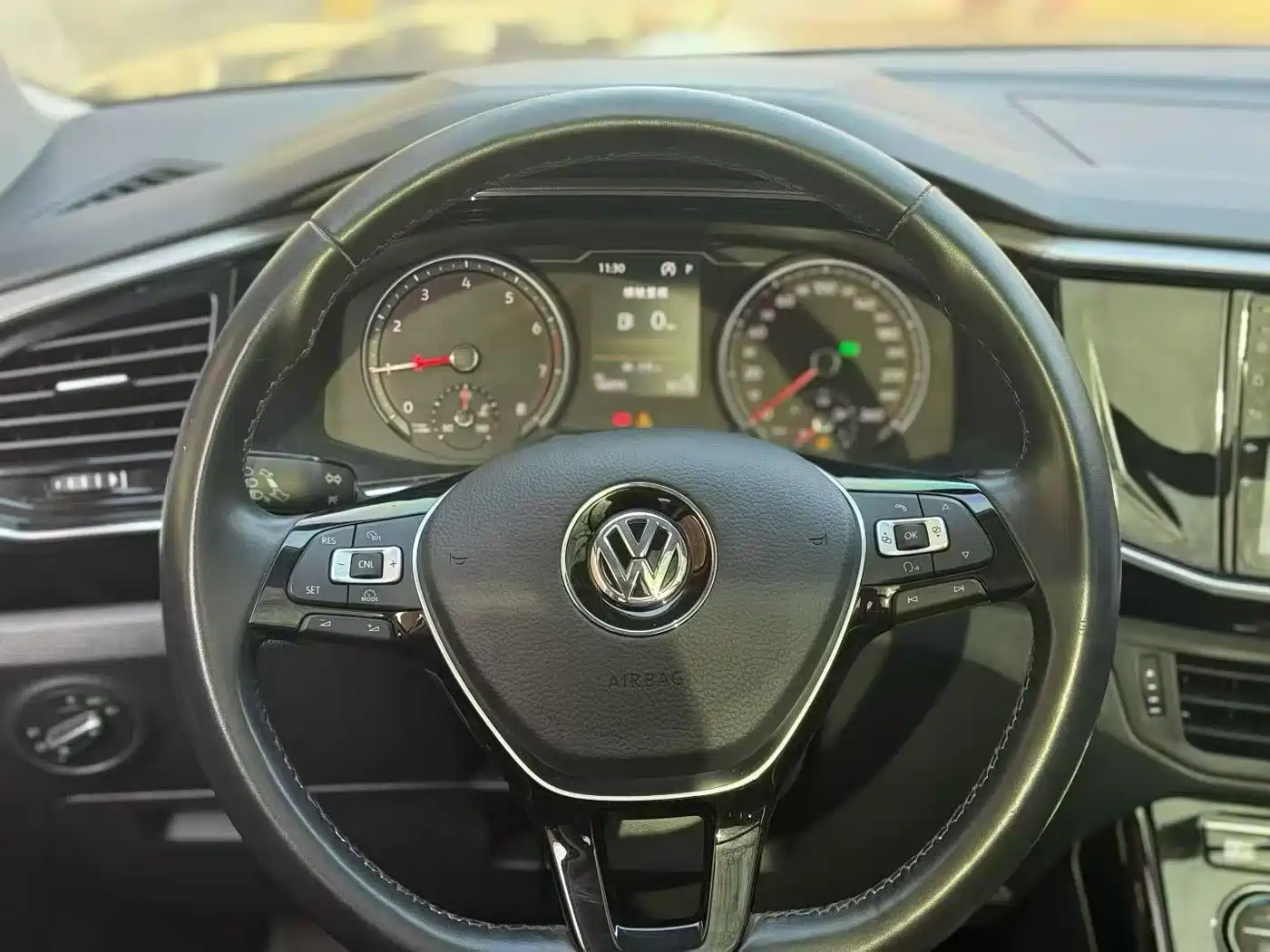 Volkswagen Tayron 2019 330TSI 2WD Luxury China VI фото 6