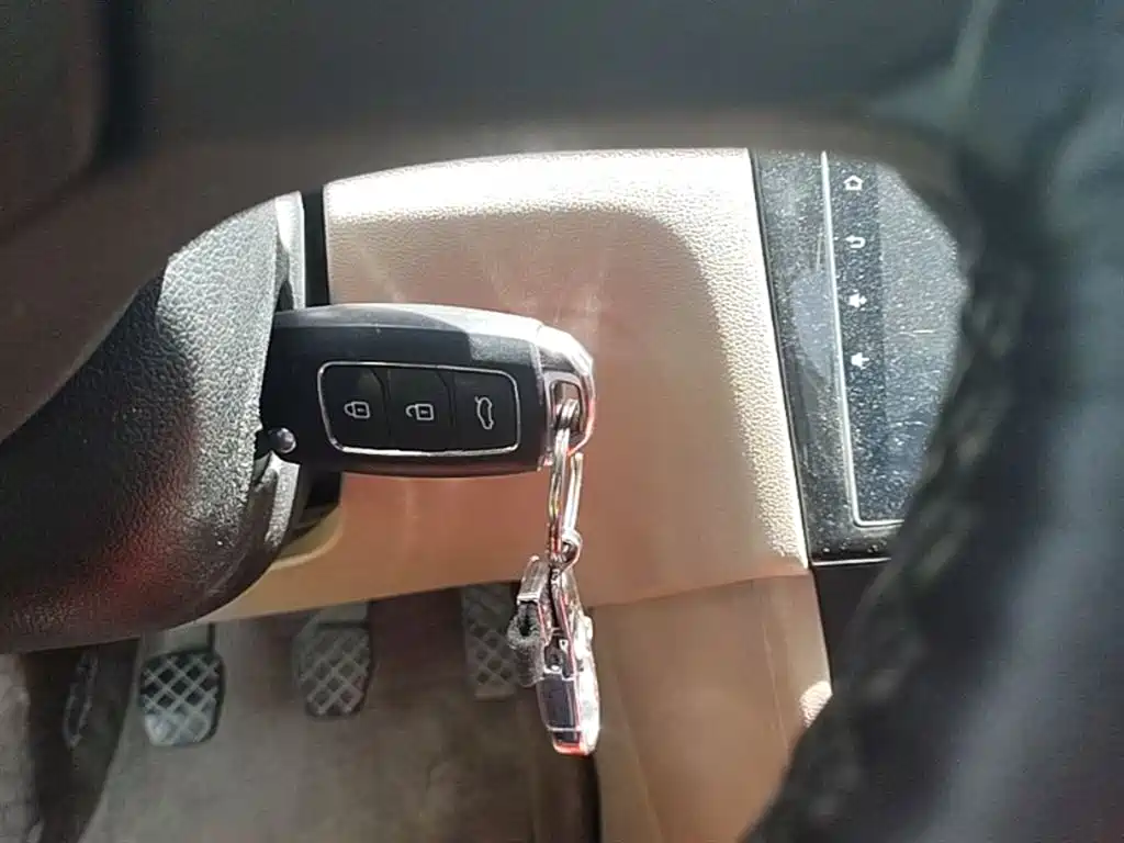 Volkswagen Jetta 2015 1.6L Manual Trend фото 15