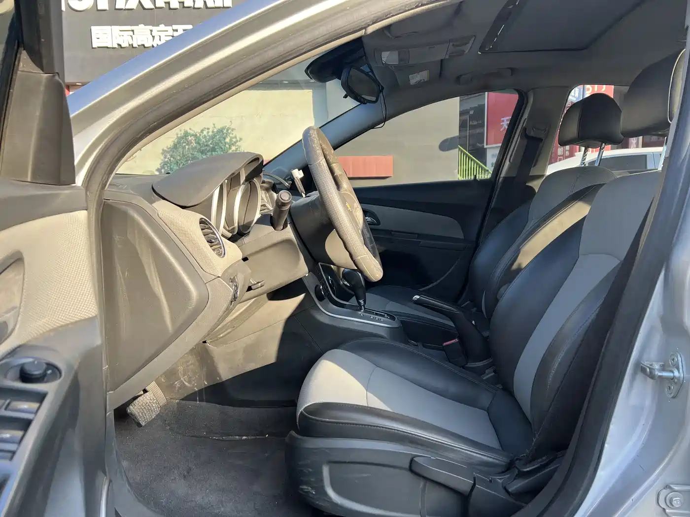 Chevrolet Cruze 2013 Model 1.8L SE AT фото 5