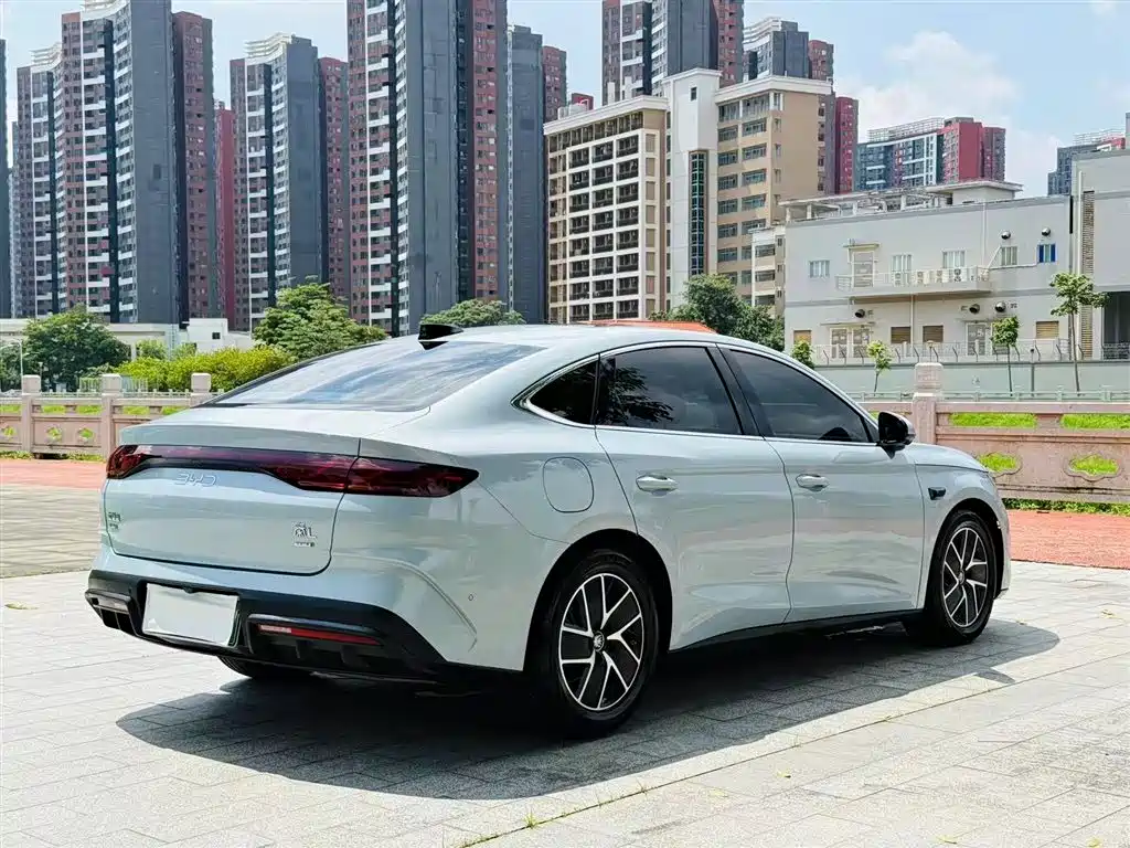 BYD Qin L 2025 DM-i Smart Drive 80KM Premium фото 9