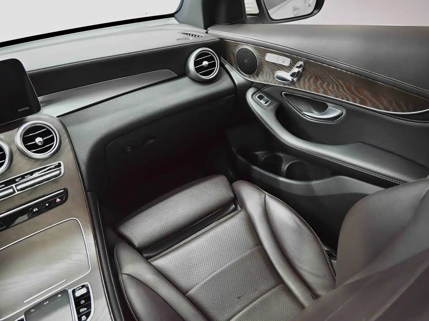 Mercedes-Benz GLC 2020 GLC 300 L 4MATIC Dynamic фото 34