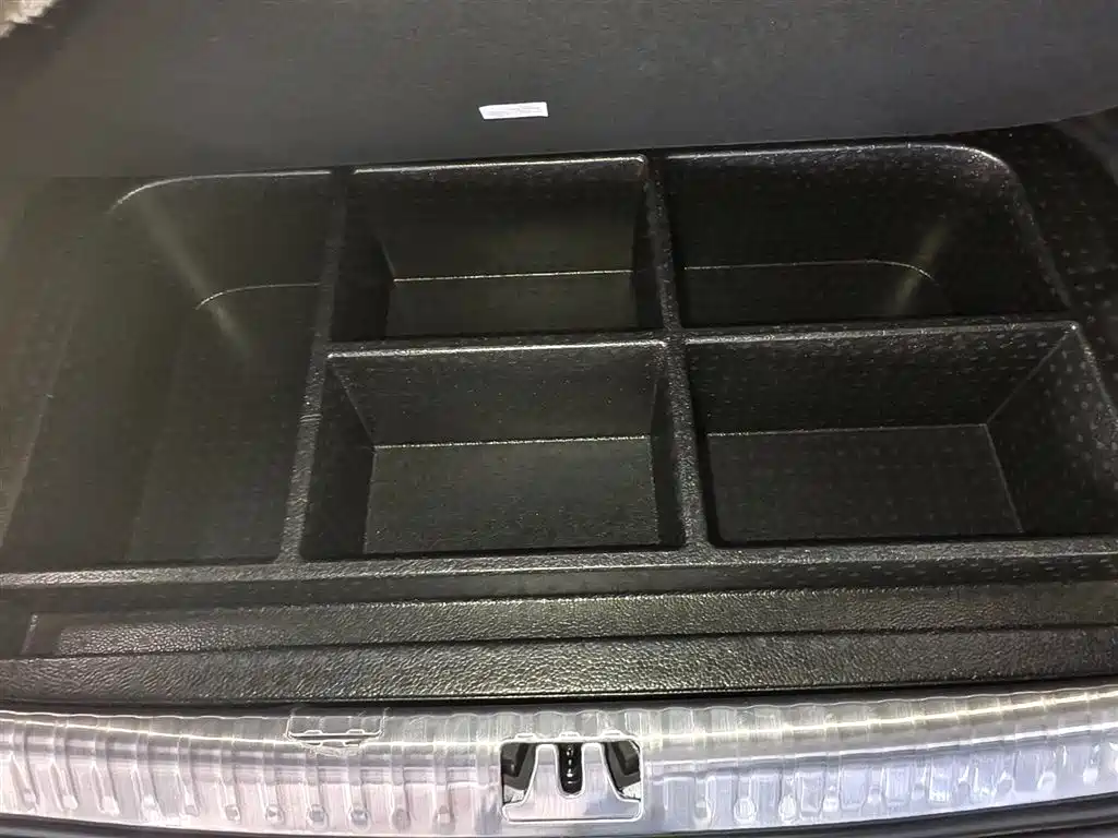 GEELY GALAXY WING TRUE L380