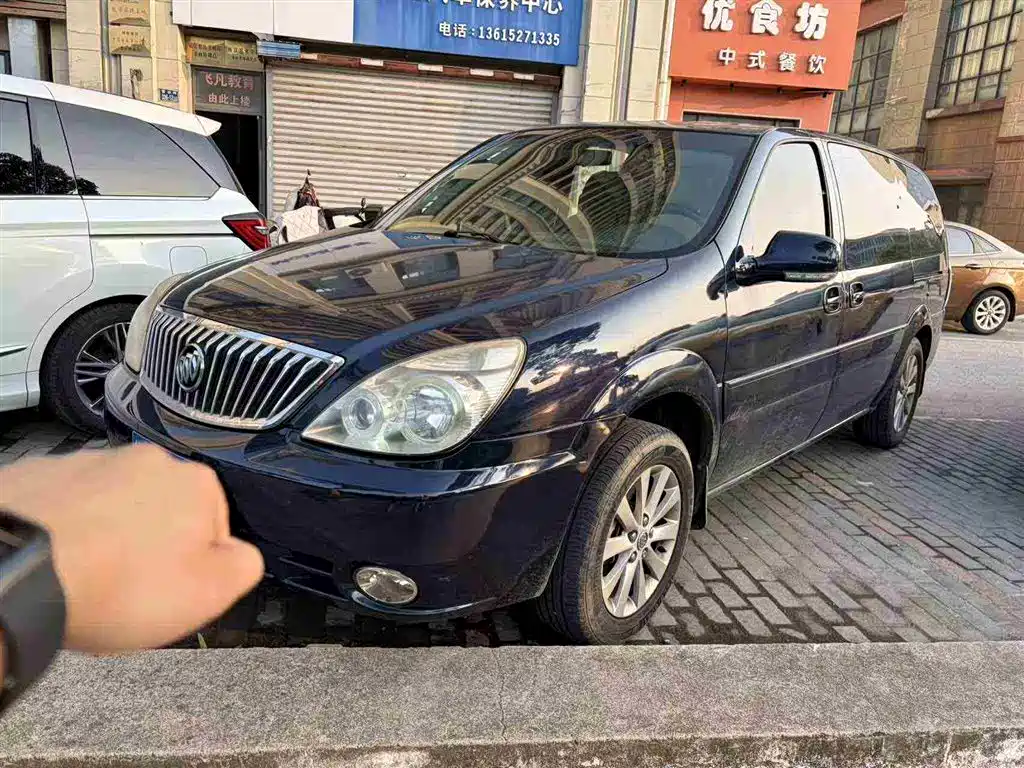 Buick GL8 2014 2.4L Comfort Edition