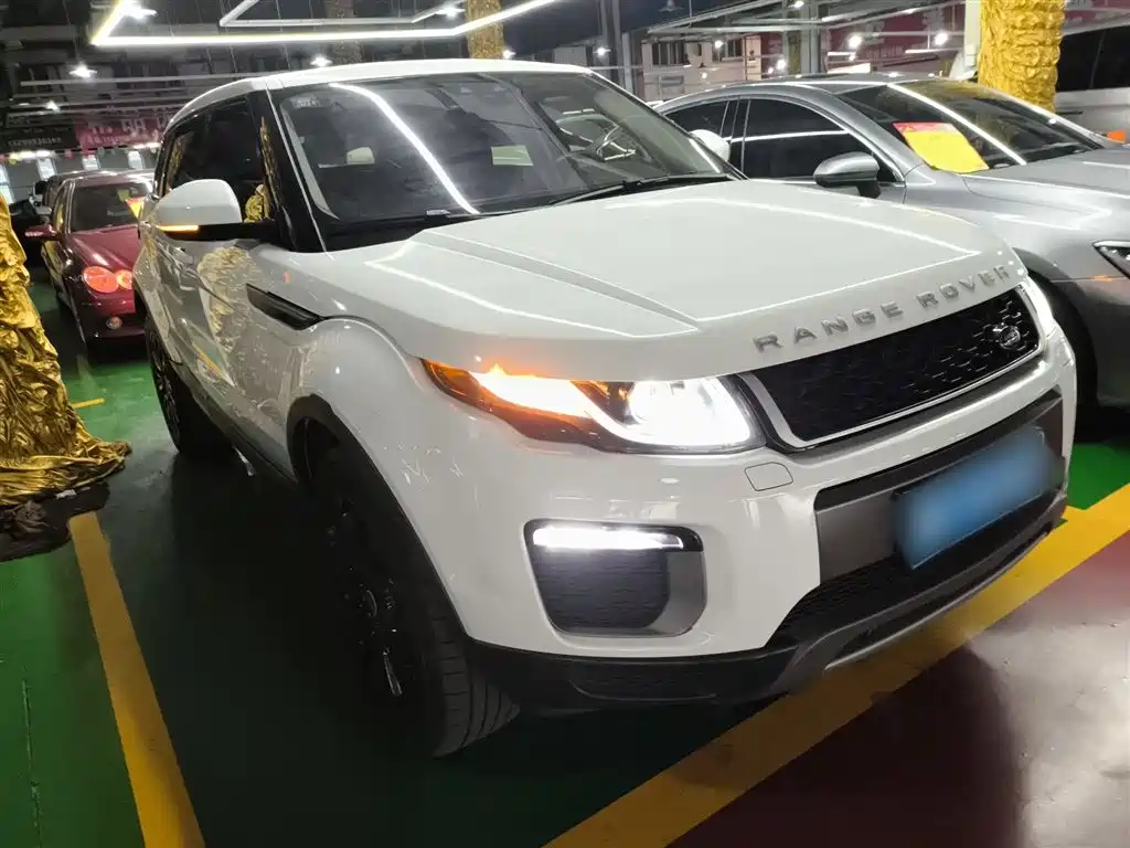 Land Rover Range Rover Evoque 2017 2.0T SE Smart Shine Edition фото 22