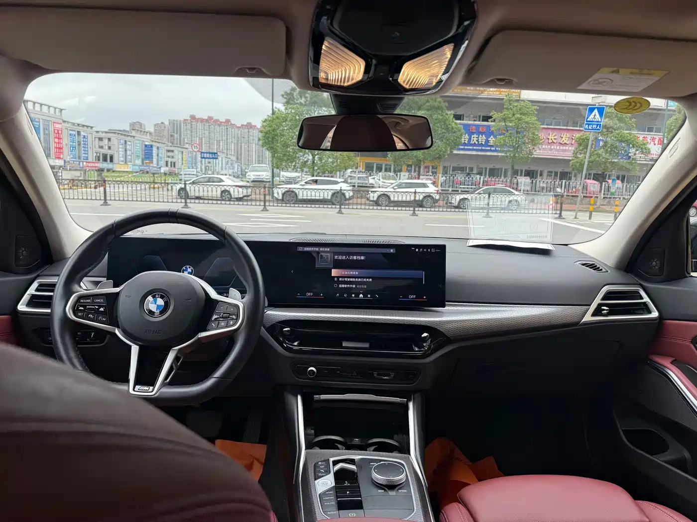 BMW 3 Series 2025 330Li M Sport Night Edition фото 9