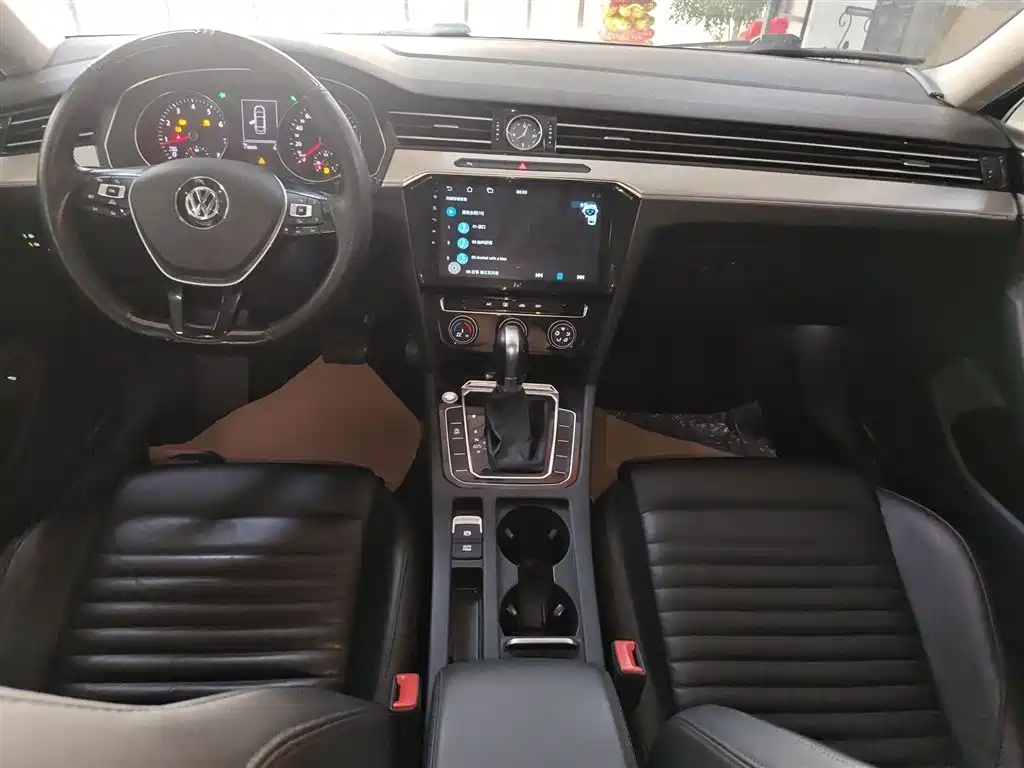 Volkswagen Magotan 2018 330TSI DSG Leading фото 6