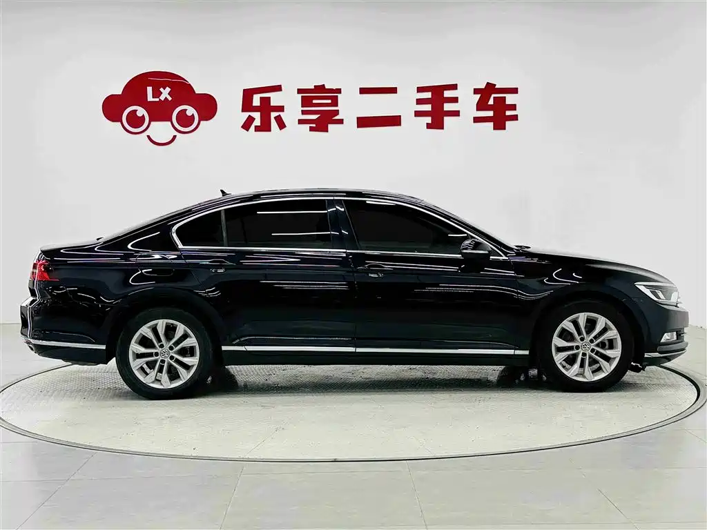 Volkswagen Magotan 2017 380TSI DSG Luxury фото 6