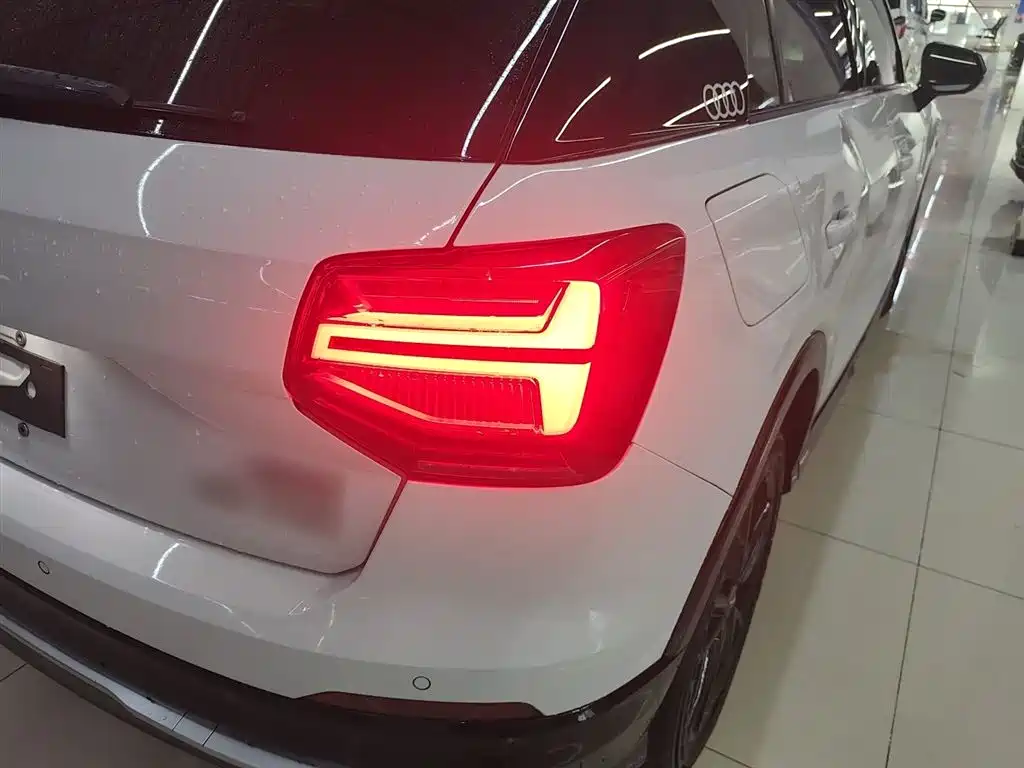 Audi Q2L 2018 35 TFSI Launch Exclusive Edition China VI фото 8