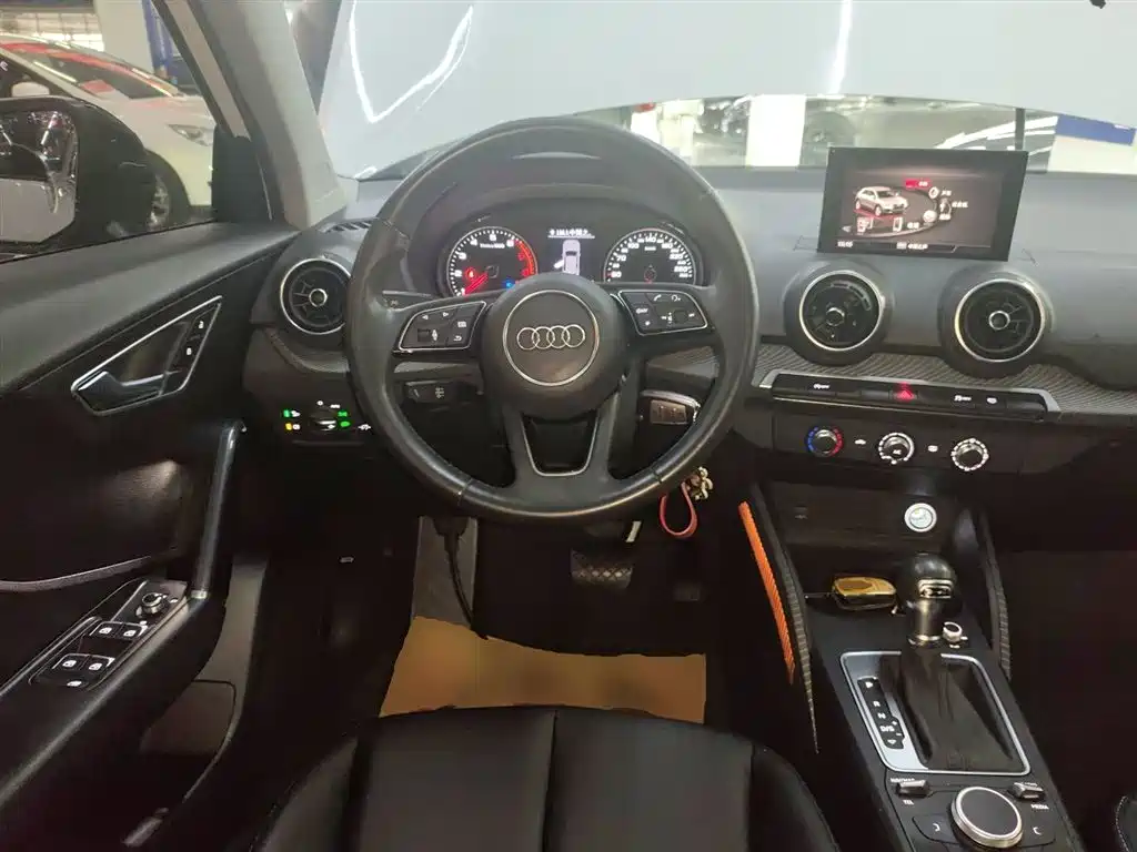 Audi Q2L 2018 35 TFSI Launch Exclusive Edition China VI фото 11