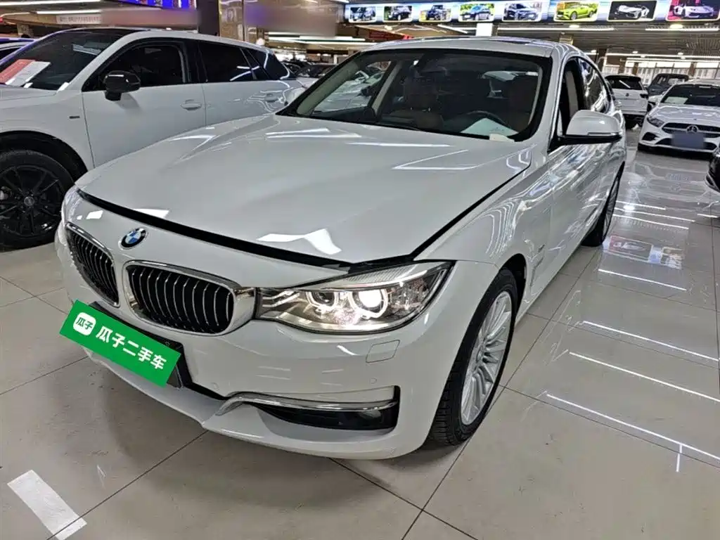 BMW 3 Series GT 2016 320i Design Package фото 2