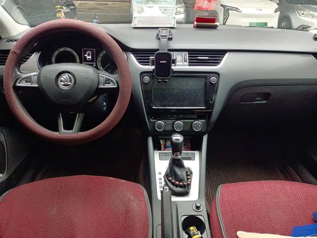 Škoda Octavia 2018 TSI230 DSG Luxury Edition фото 13