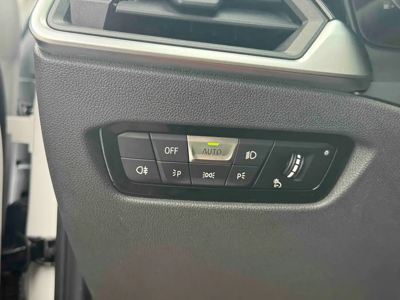 BMW 3 Series 2021 320Li M Sport Package фото 17