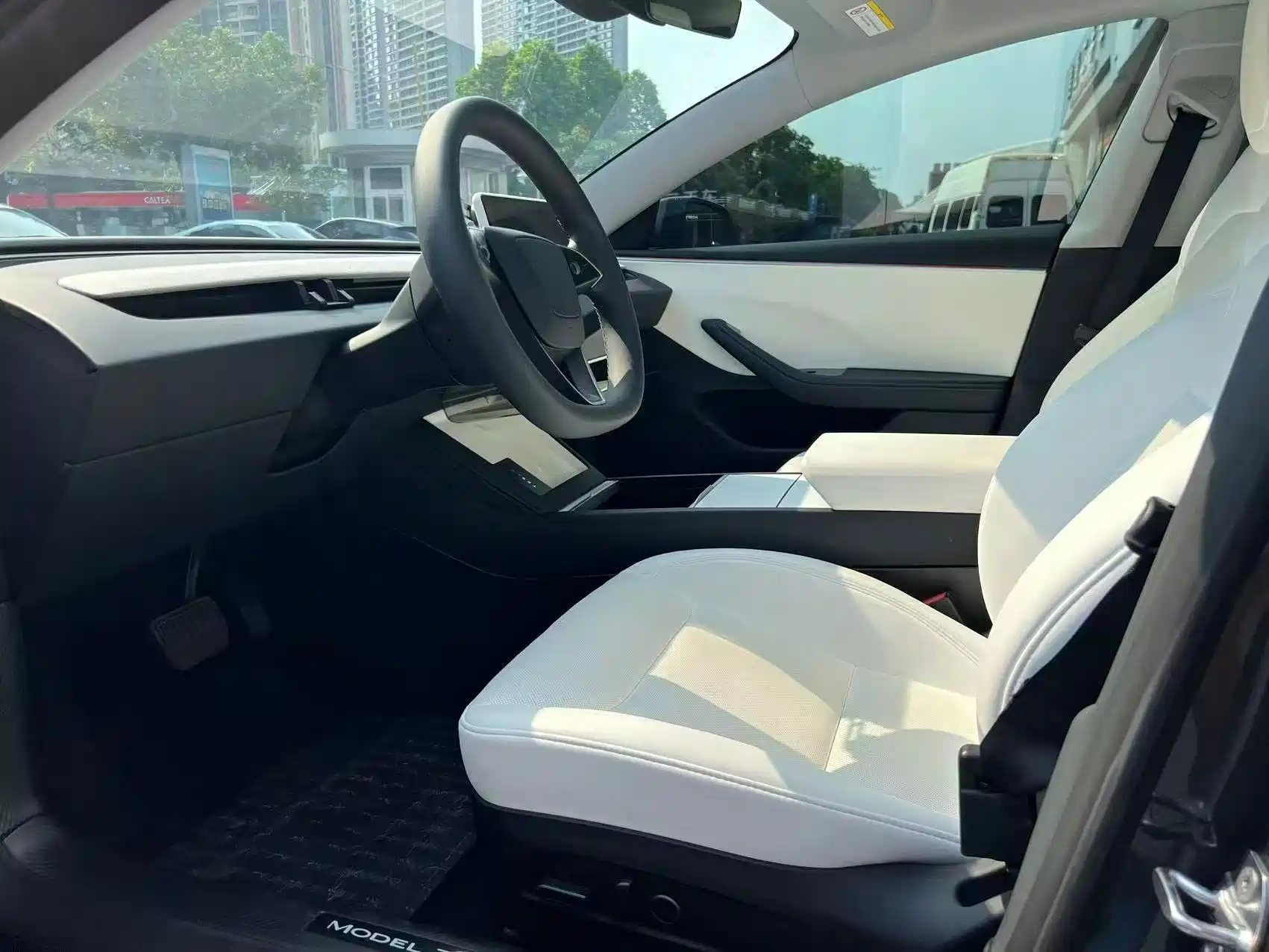 Фото 7 - Tesla Model 3