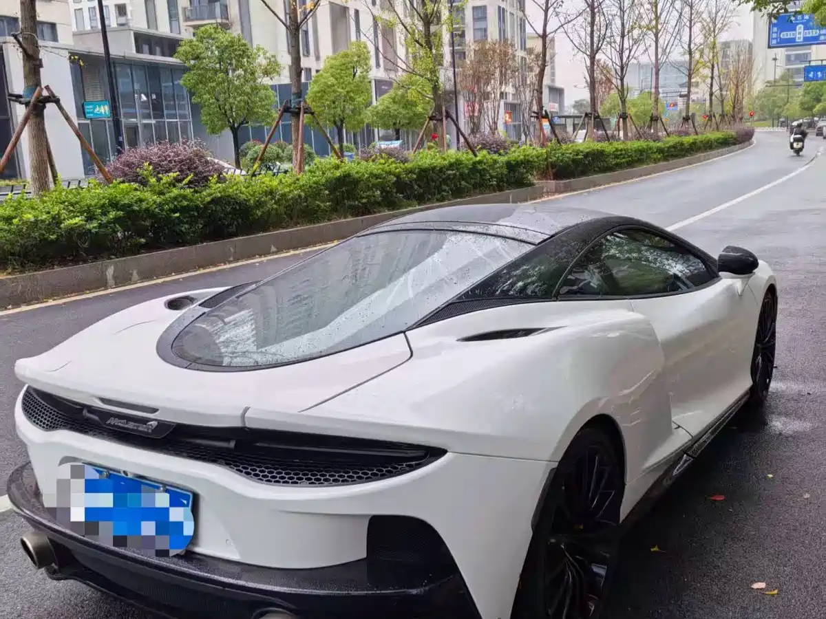 MCLAREN GT