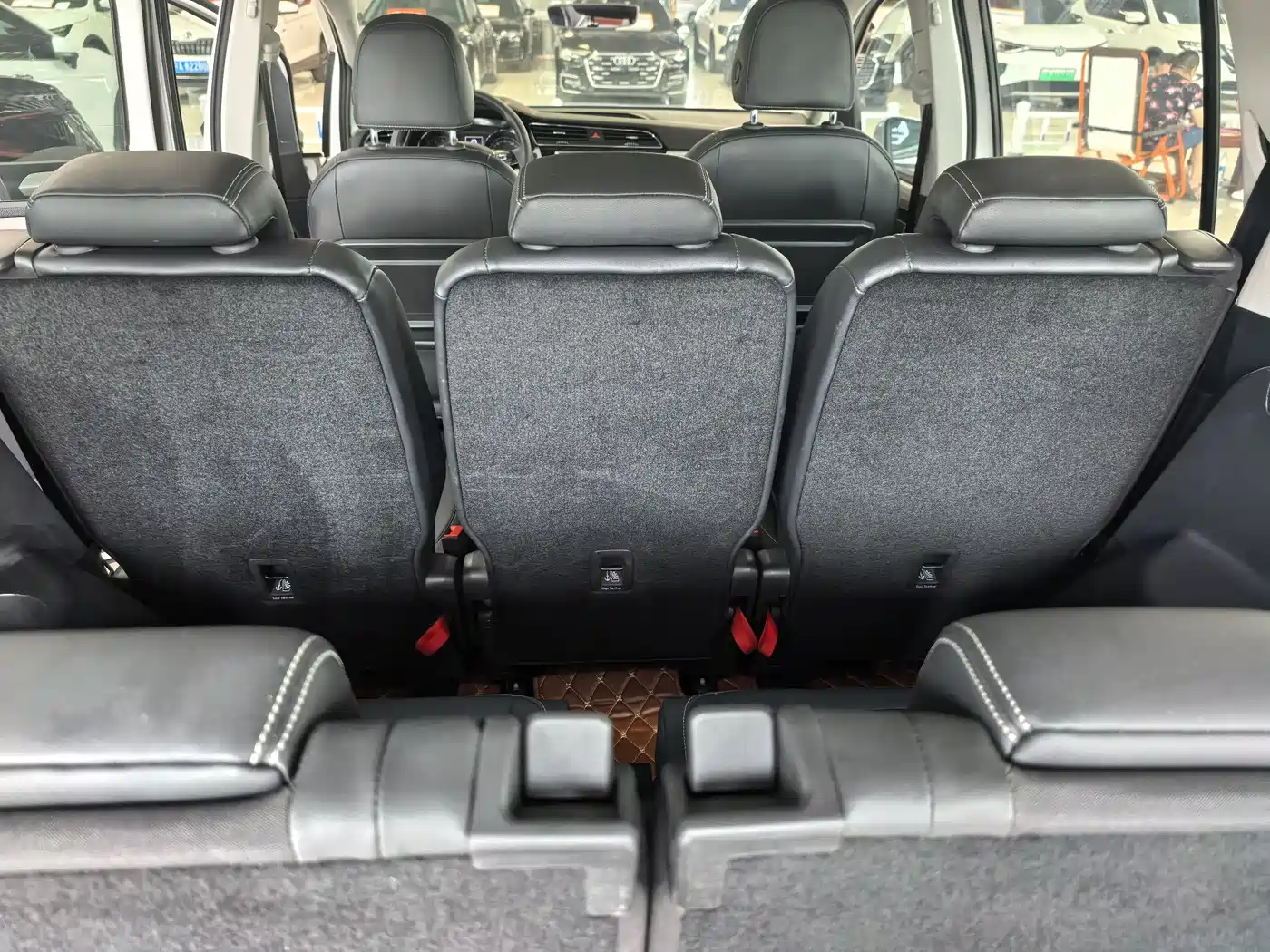 Volkswagen Touran 2018 Touran L 280TSI DSG Comfort 7-seater China V фото 7