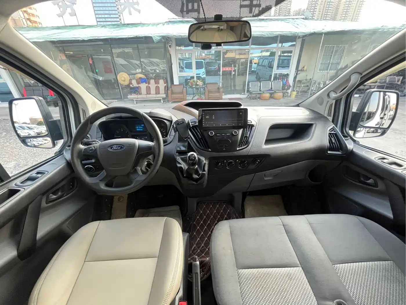 Ford Transit 2021 2019 2.0T Diesel Business Travel Short Wheelbase Low Roof 7-seater China VI