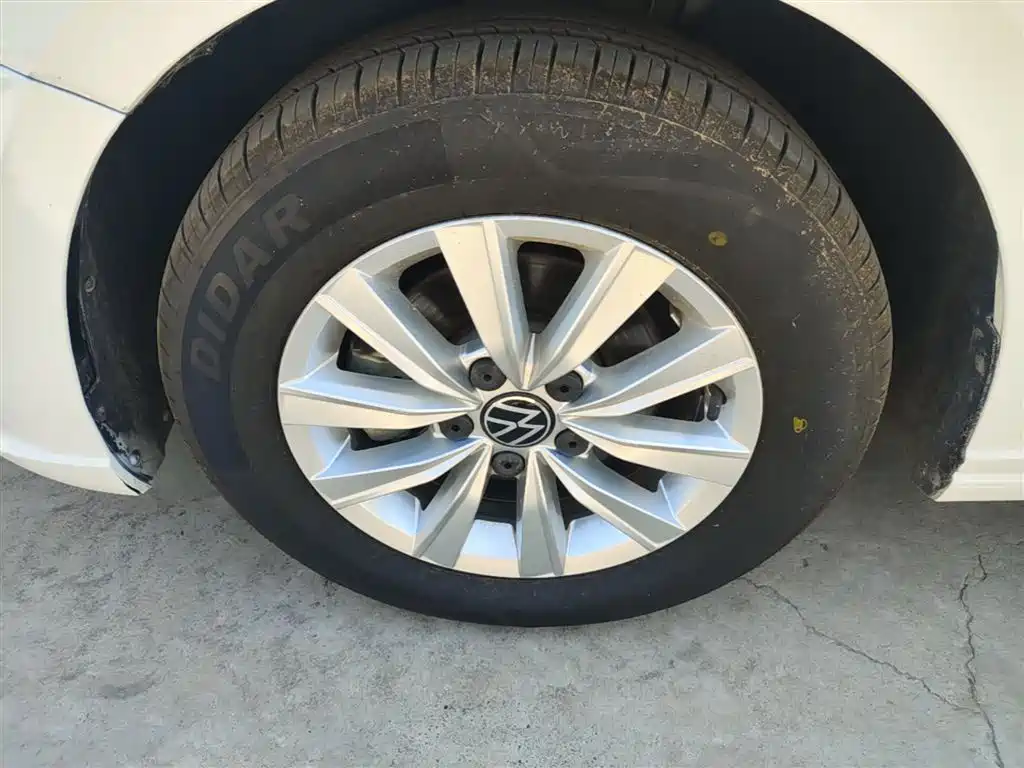 Volkswagen Lavida 2024 Model 1.5L Automatic Delight Edition фото 23