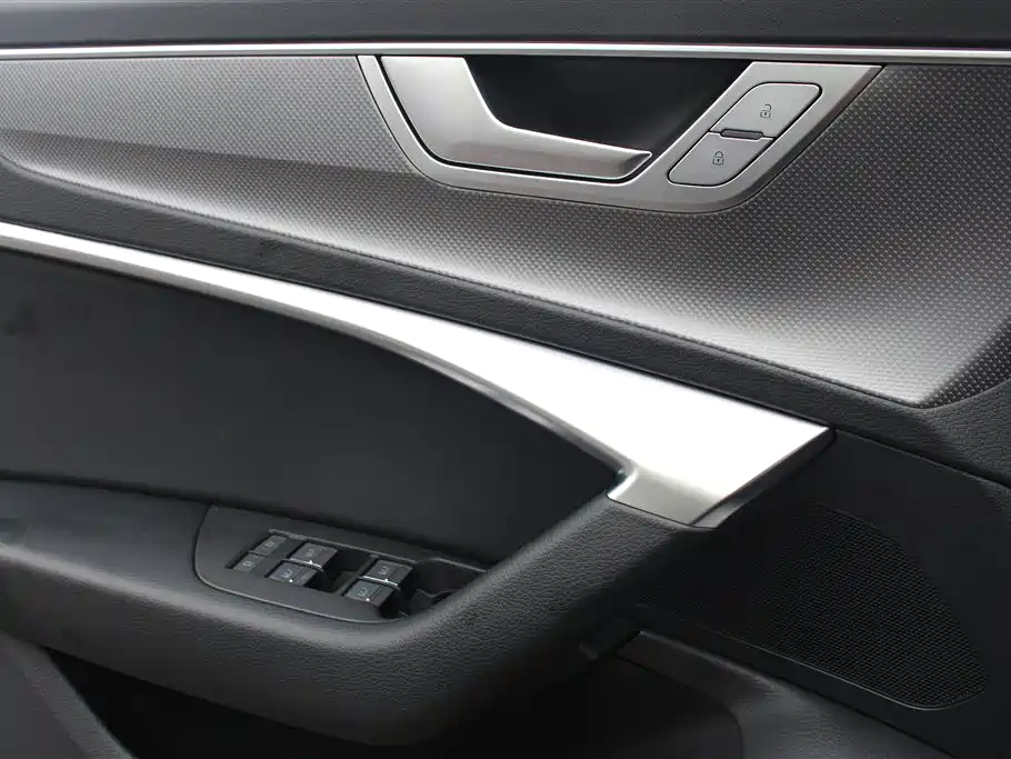 Audi A6L 2023 40 TFSI Luxury Dynamic фото 7