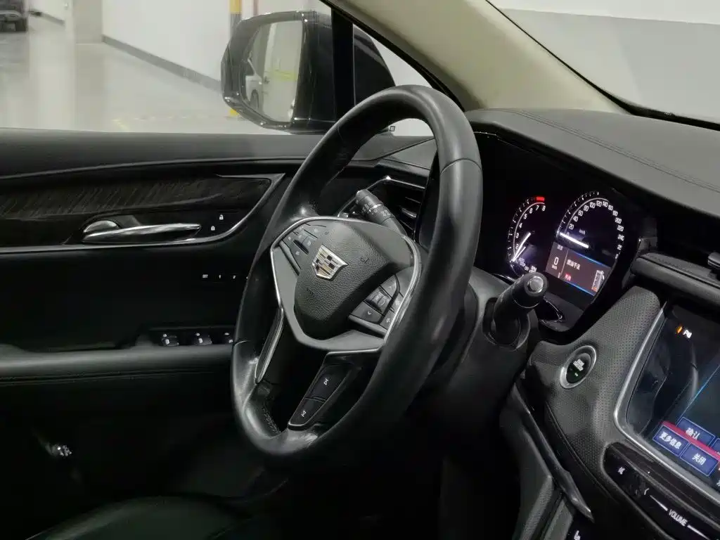 Cadillac XT5 2016 2016 25T Luxury Model