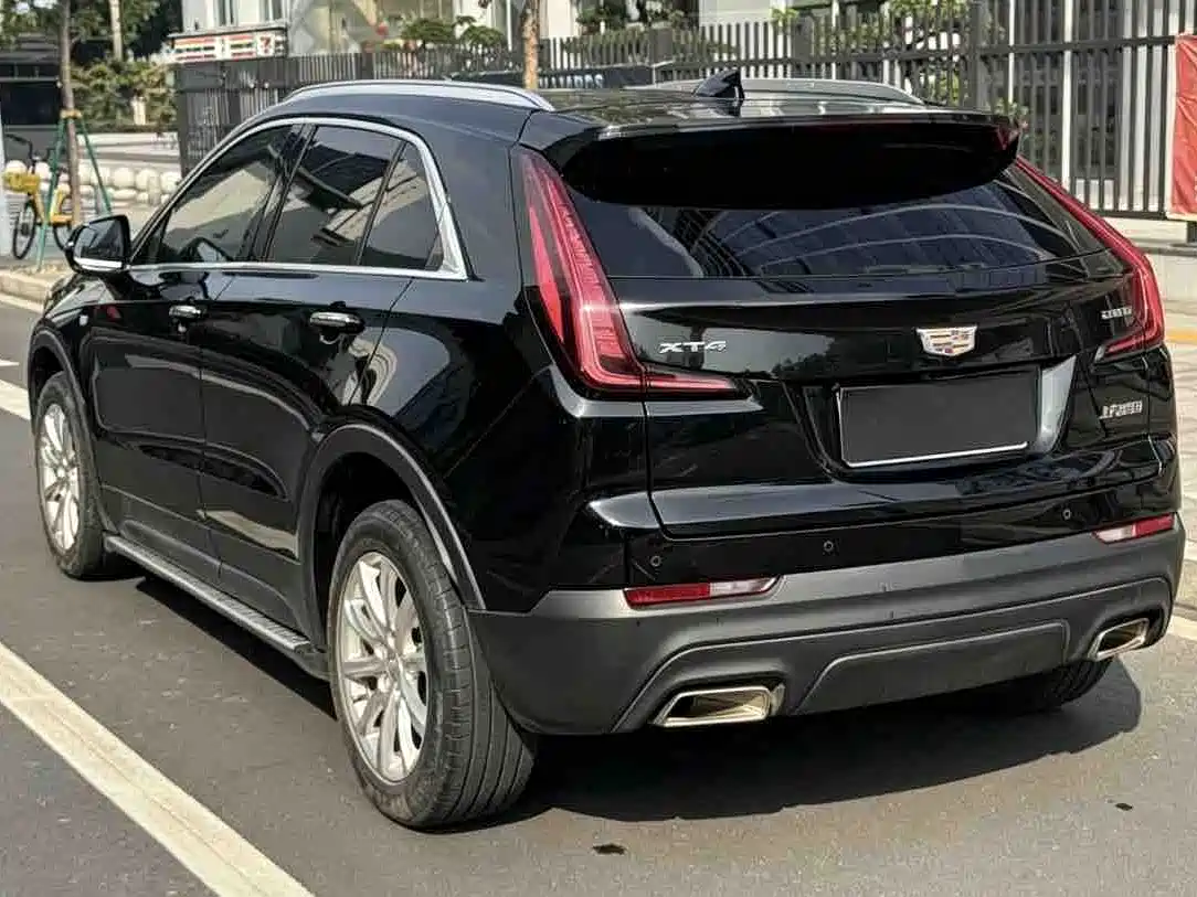 CADILLAC XT4