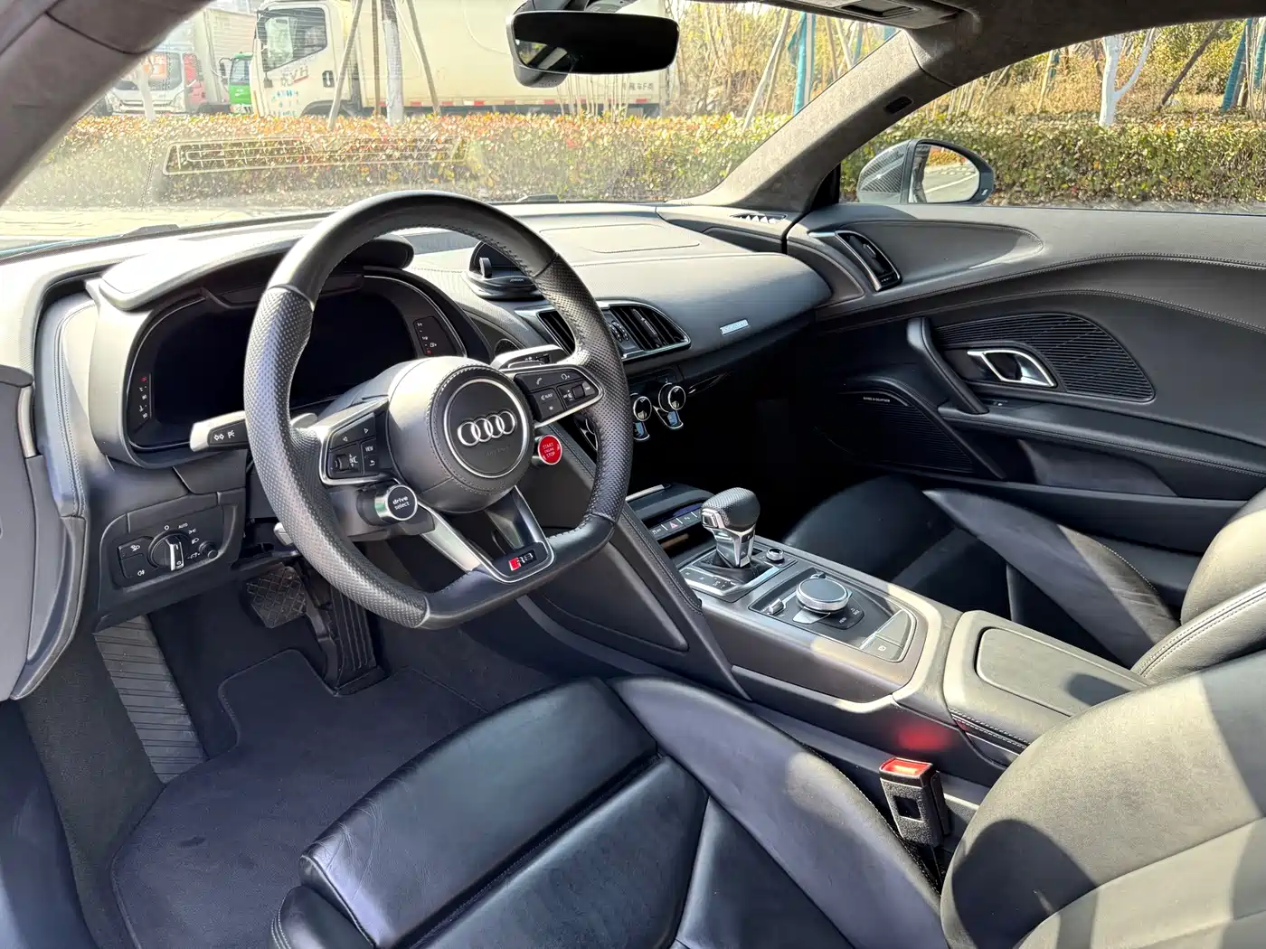 Audi R8 2017 V10 Coupe фото 5