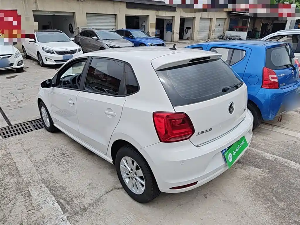 Volkswagen Polo 2014 1.4L Manual Trend Edition фото 5
