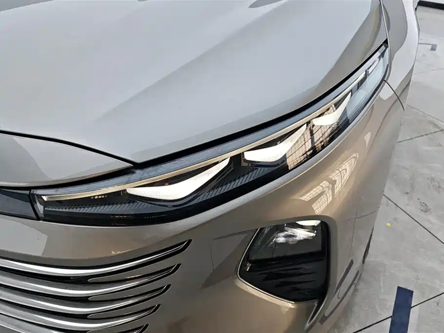 2025 Besturn B70