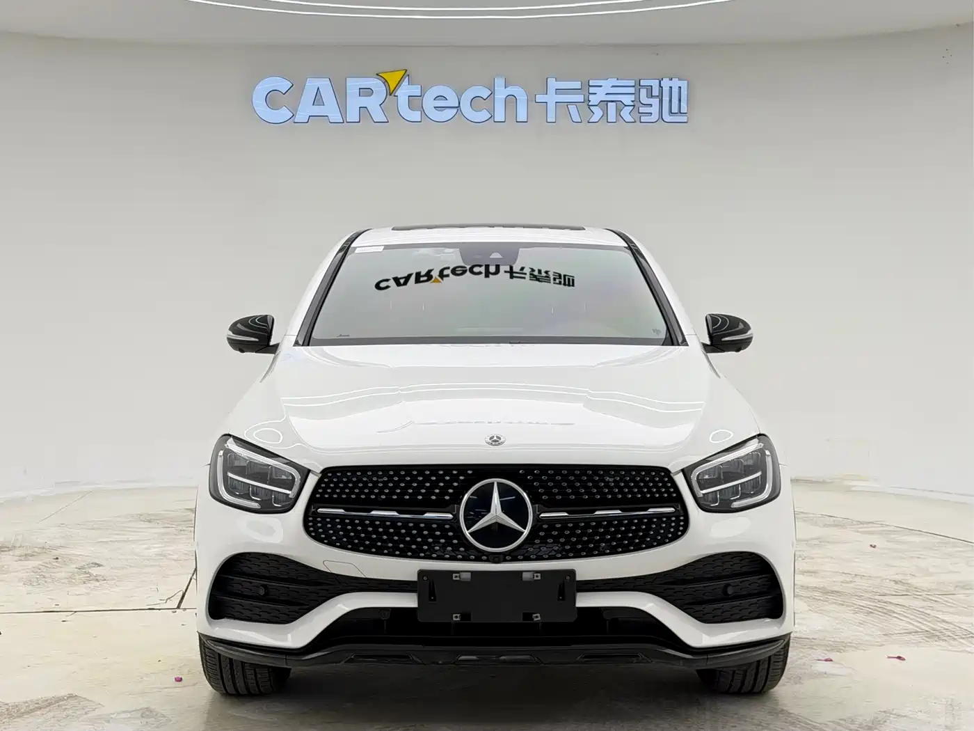 Mercedes-Benz GLC Coupe 2020 GLC 300 4MATIC Coupe SUV фото 2