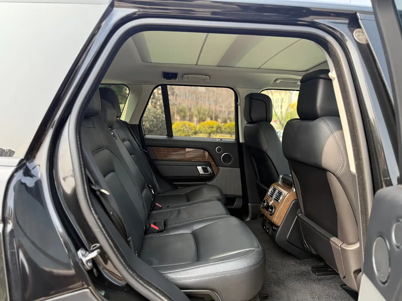 Land Rover Range Rover 2018 3.0 SC V6 Golden Age Edition фото 9