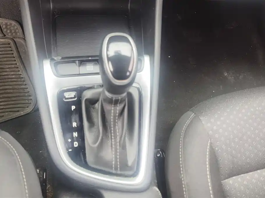 Hyundai Elantra 2020 1.6L Auto GL Pleasing Edition фото 16