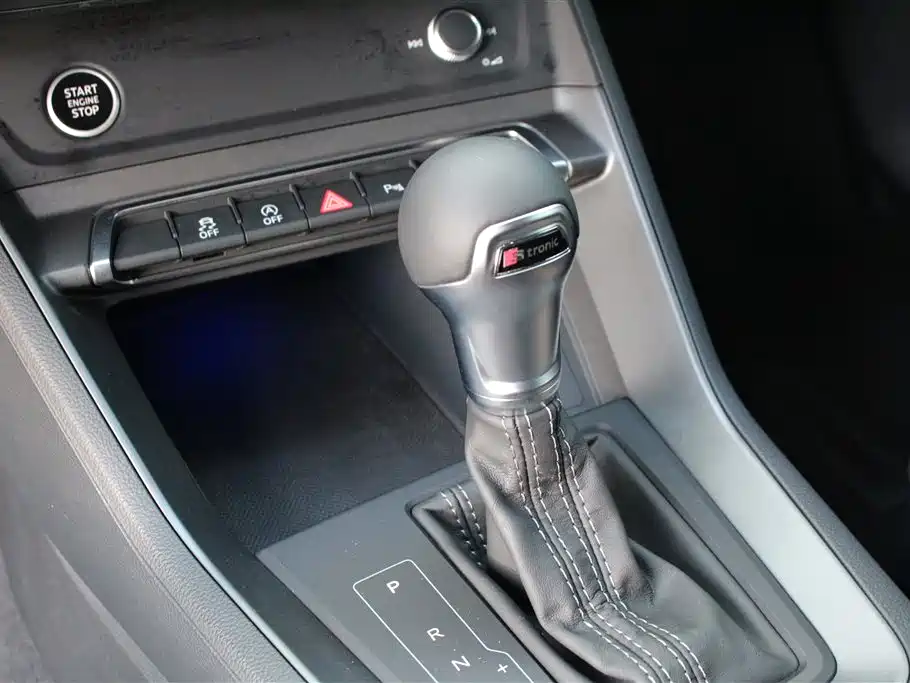 Audi Q3 2024 35 TFSI Fashion Elegance фото 8