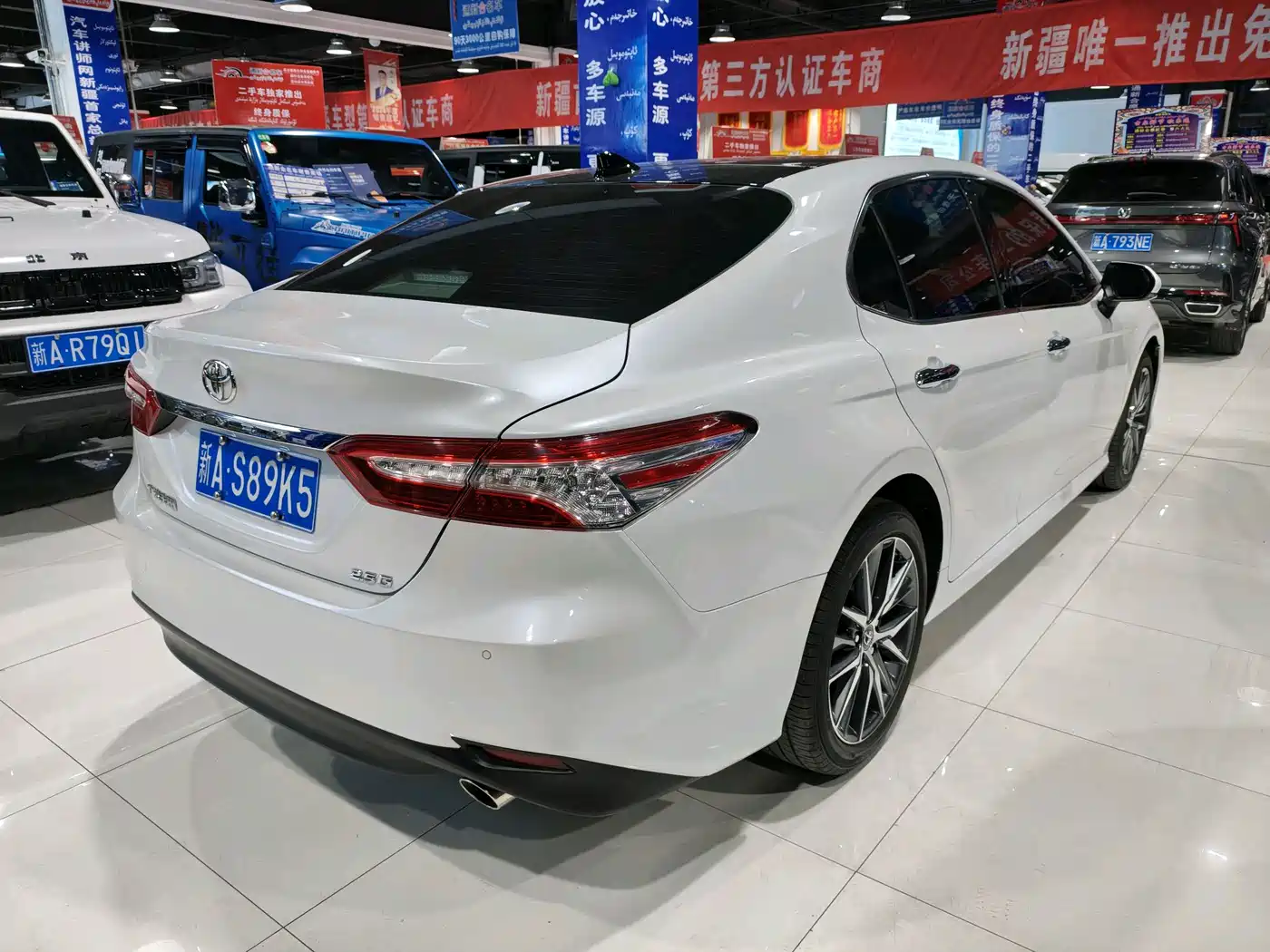 Toyota Camry 2023 2.5G Luxury Edition фото 9