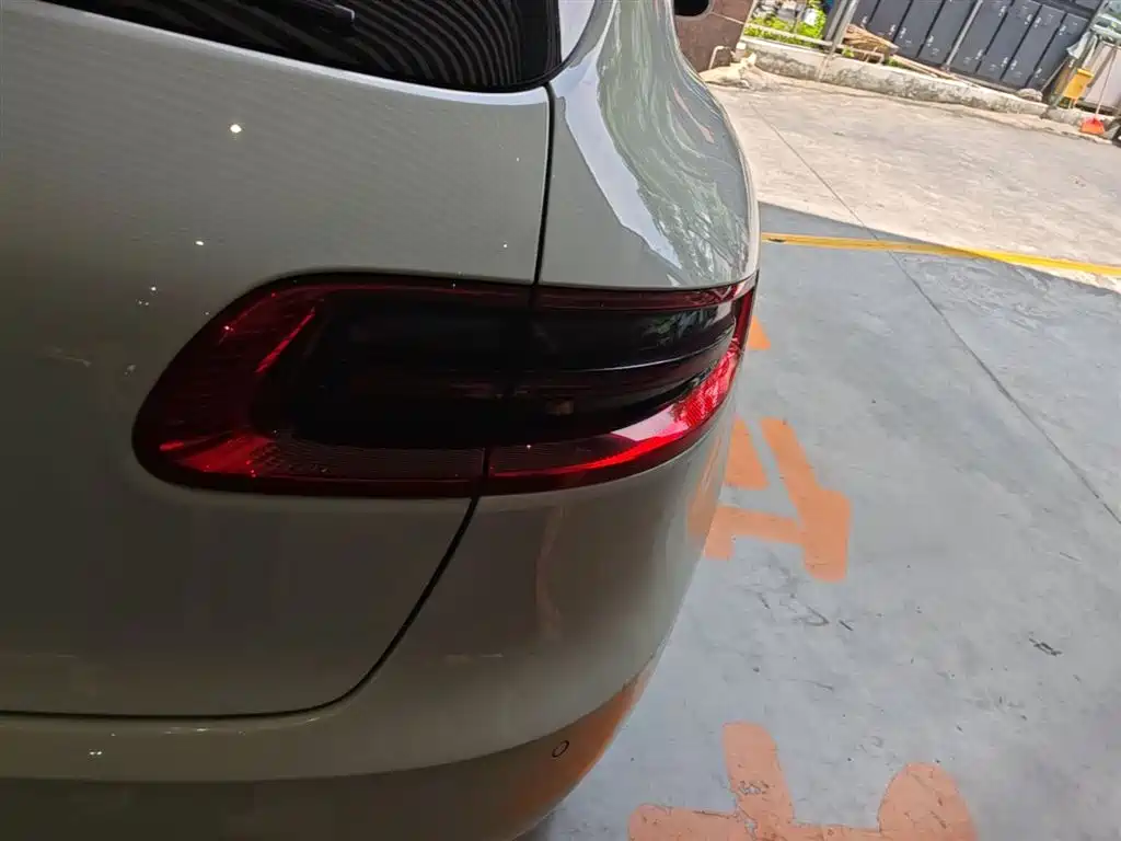Porsche Macan 2017 Macan 2.0T фото 8