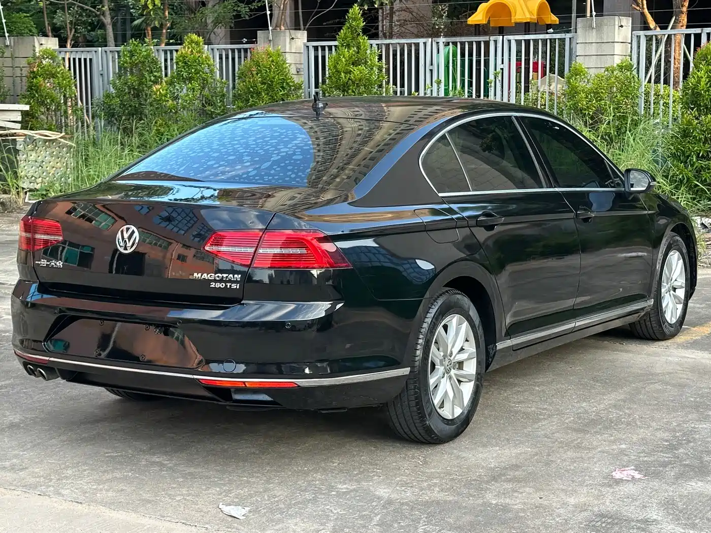 صورة 9 - Volkswagen Magotan