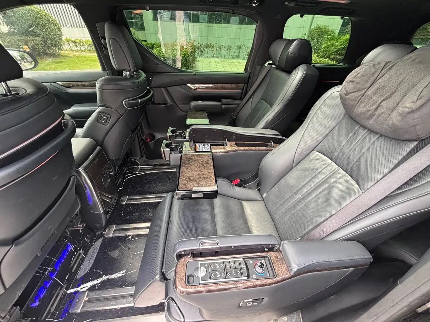 Toyota Alphard 2021 Hybrid 2.5L Premium фото 11