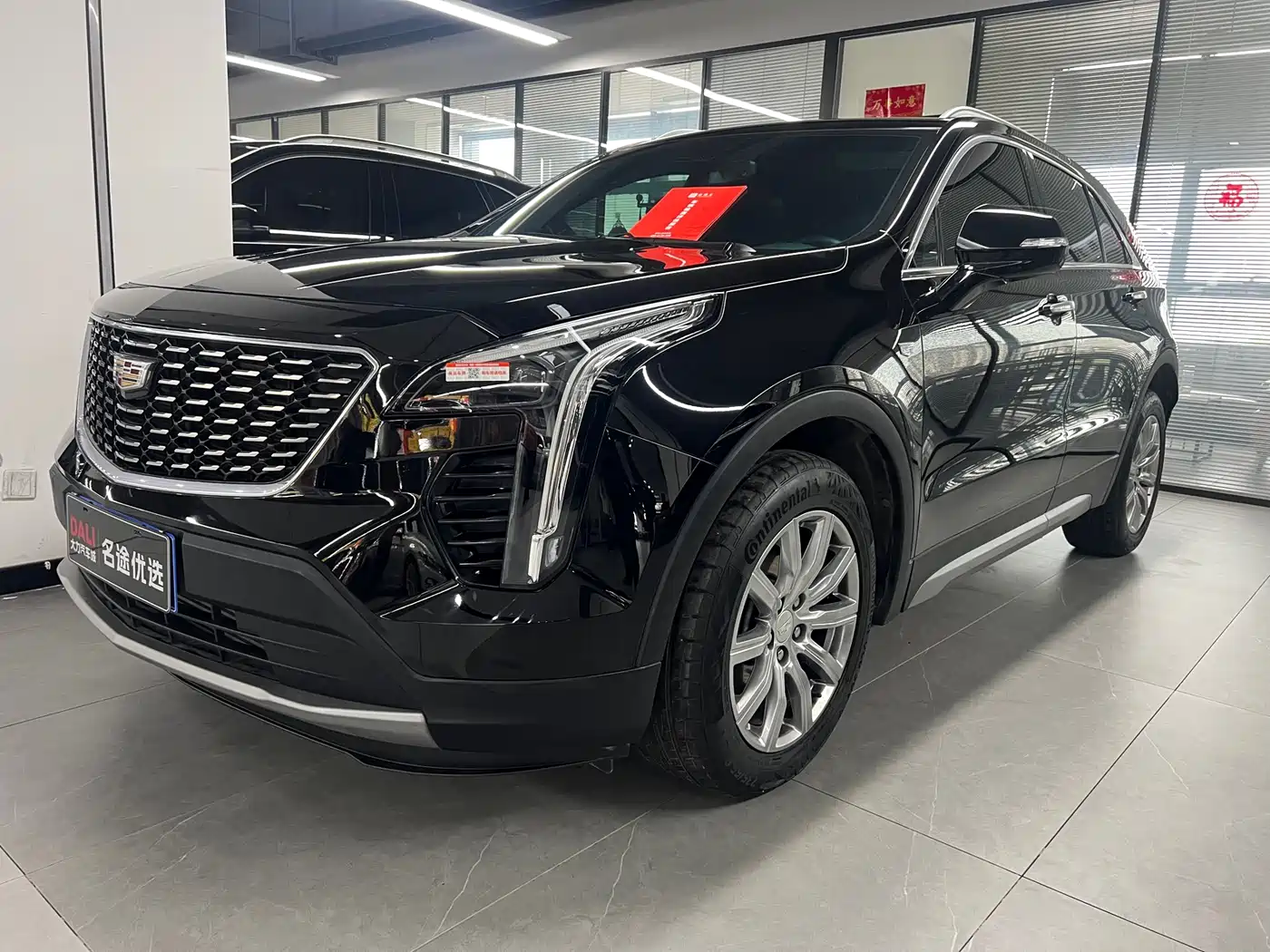 CADILLAC XT4