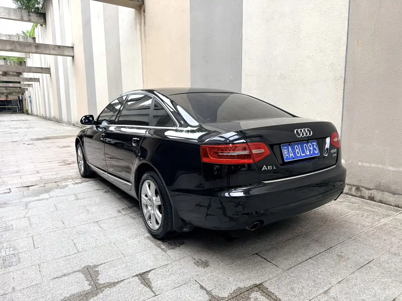 Фото 4 - Audi A6L