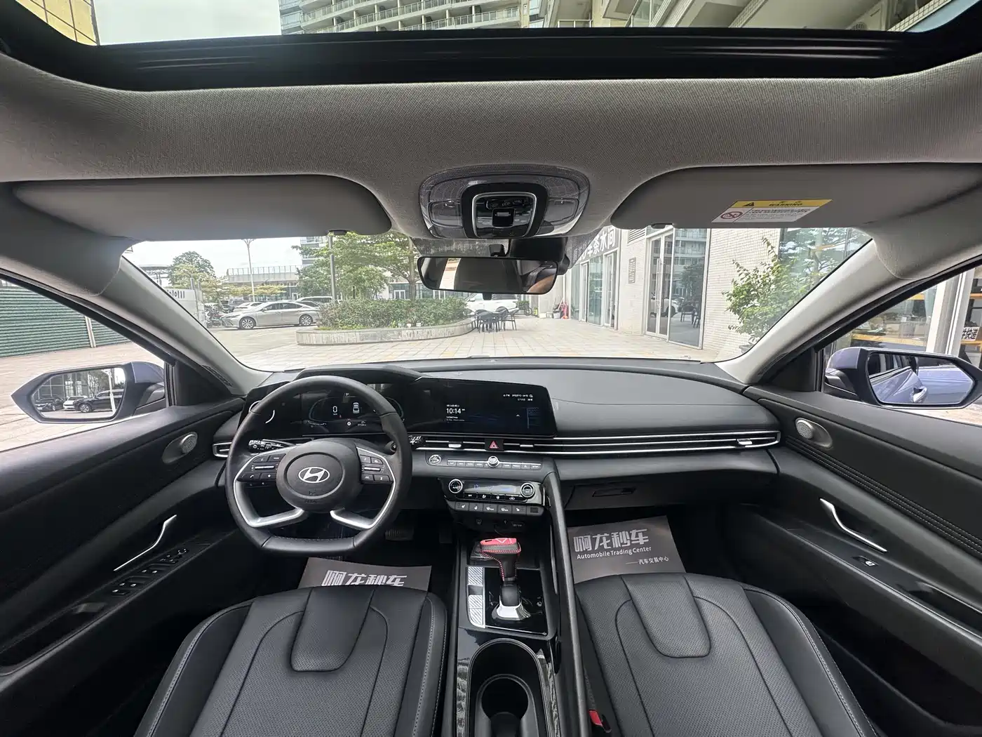 Hyundai Elantra 2023 Model 1.5L CVT LUX Premium Edition фото 5
