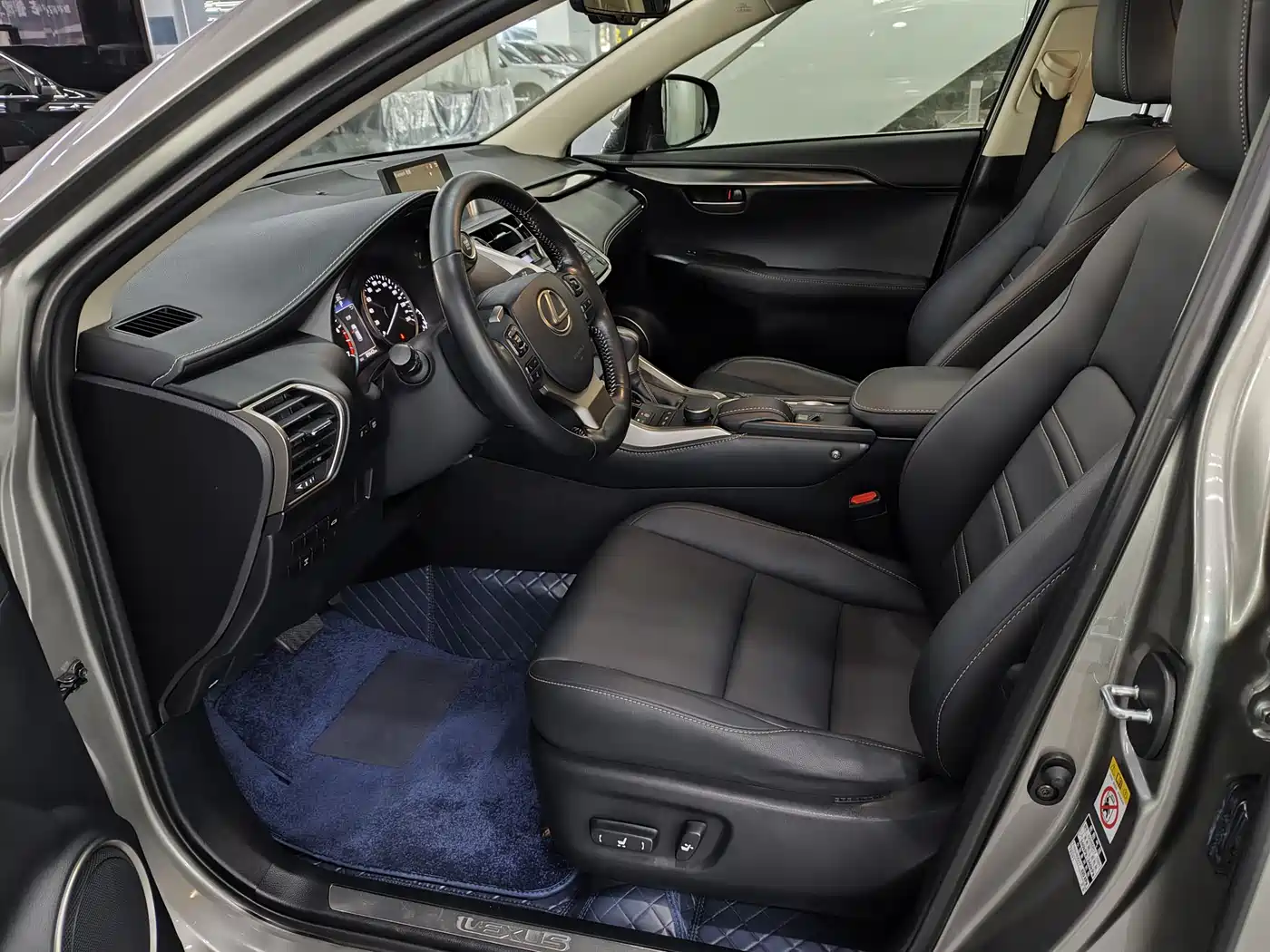 Lexus NX 2016 200 AWD F Sport фото 10