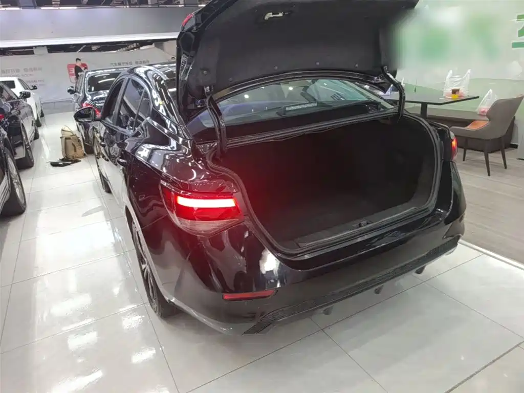 Nissan SYLPHY, миниатюра 5