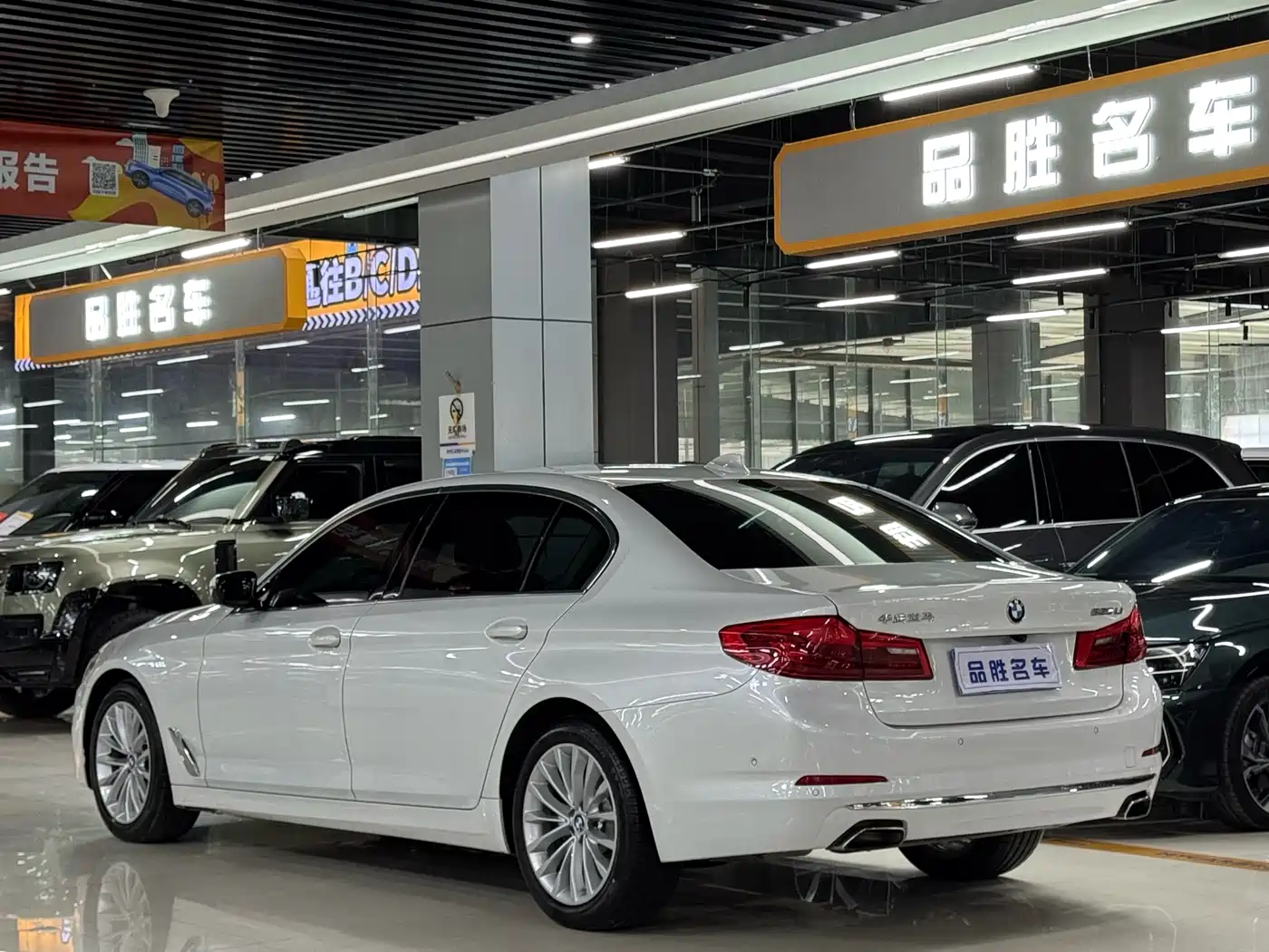BMW 5 Series 2020 525Li Luxury Package фото 5