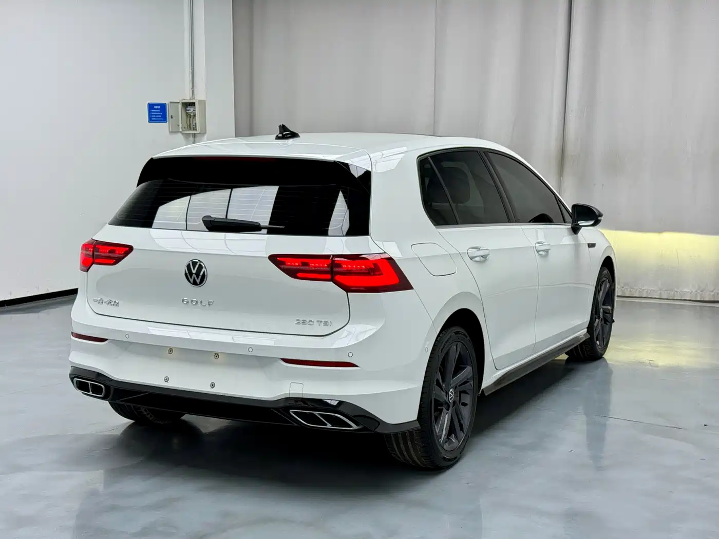 Volkswagen Golf 2023 280TSI DSG R-Line Lite фото 15