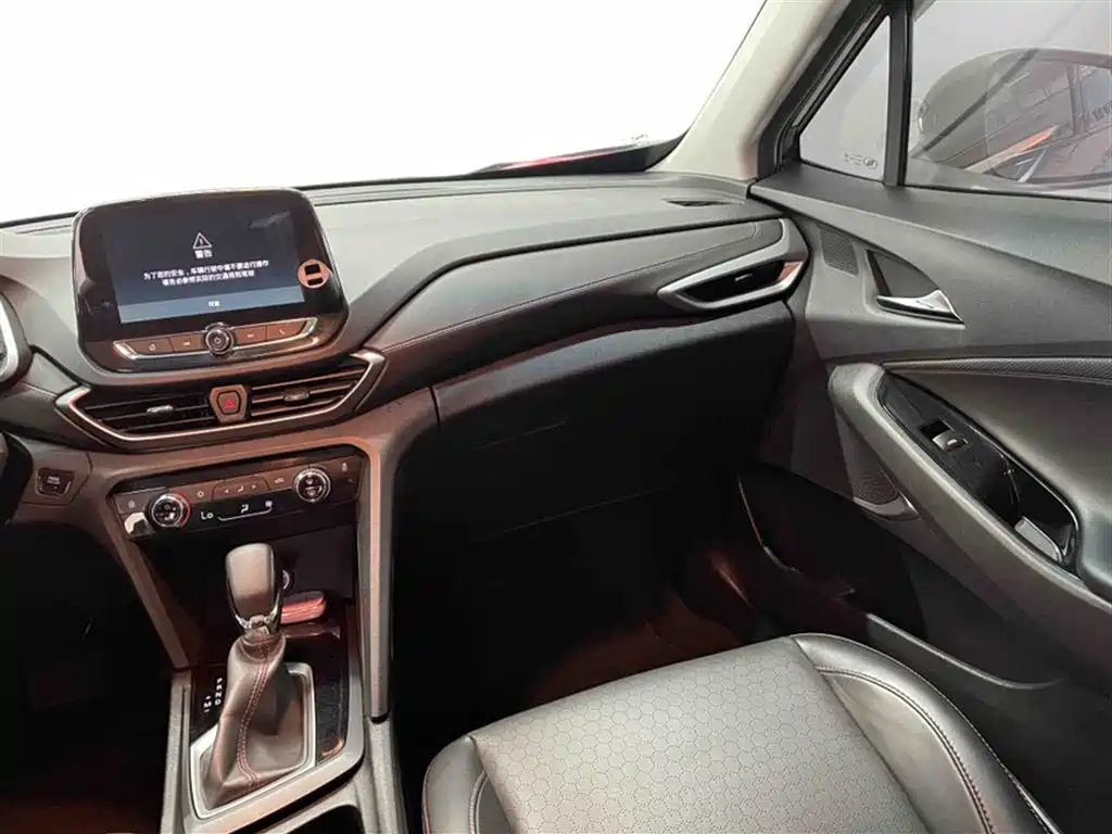 Chevrolet Volando 2020 Mild Hybrid Redline 530T Automatic Premium Edition (5+2 seater) фото 4