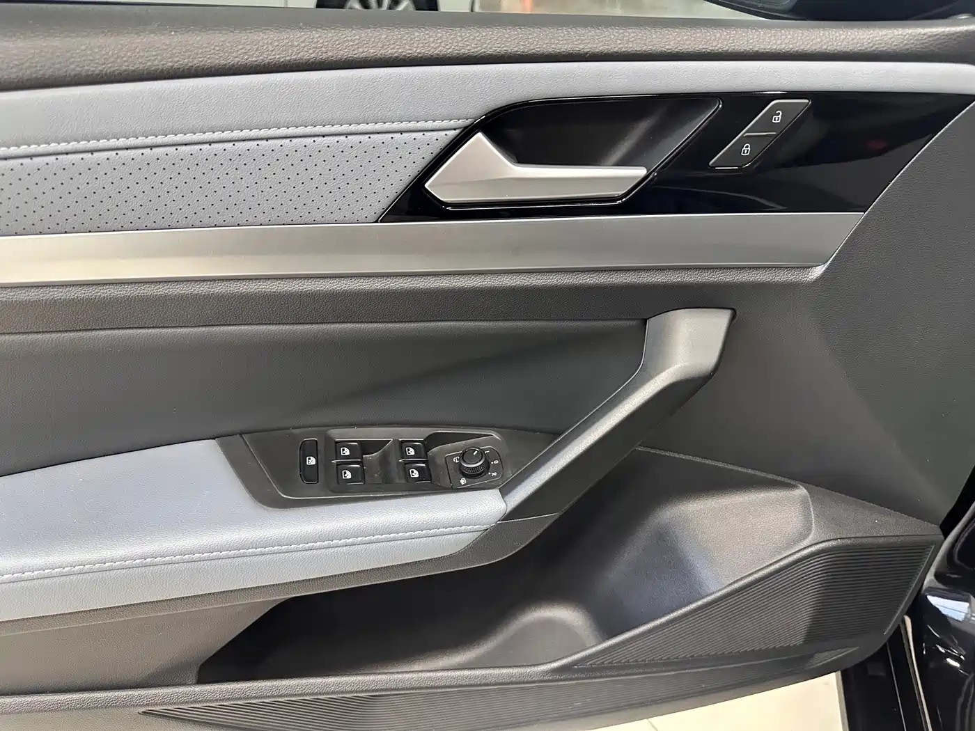 Volkswagen Lavida 2023 280TSI DSG Starlight Comfort Edition фото 4