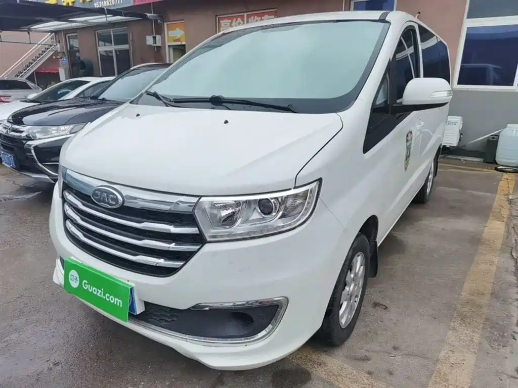 JAC Refine M3 2025 1.8L Manual Smart Connect Edition 7/8-seater