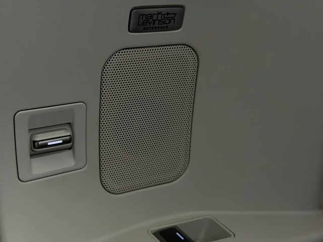 Lexus LM 2024 2023 500h 6-Seater Prestige Edition
