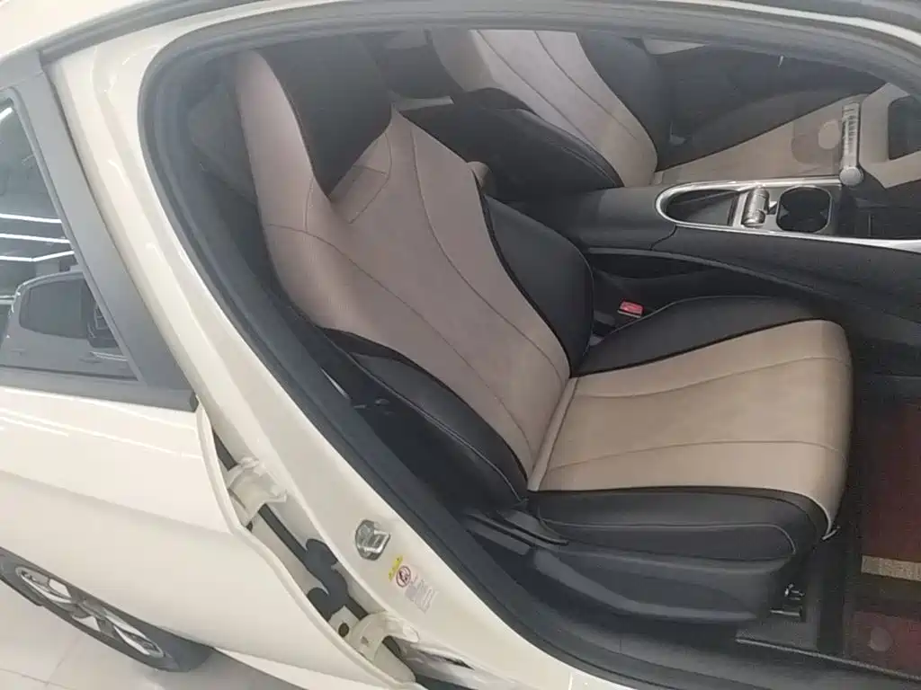 Фото 20 - BYD Dolphin