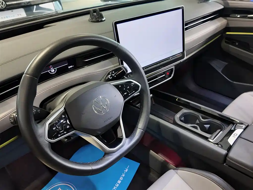 VOLKSWAGEN ID.7 VIZZION