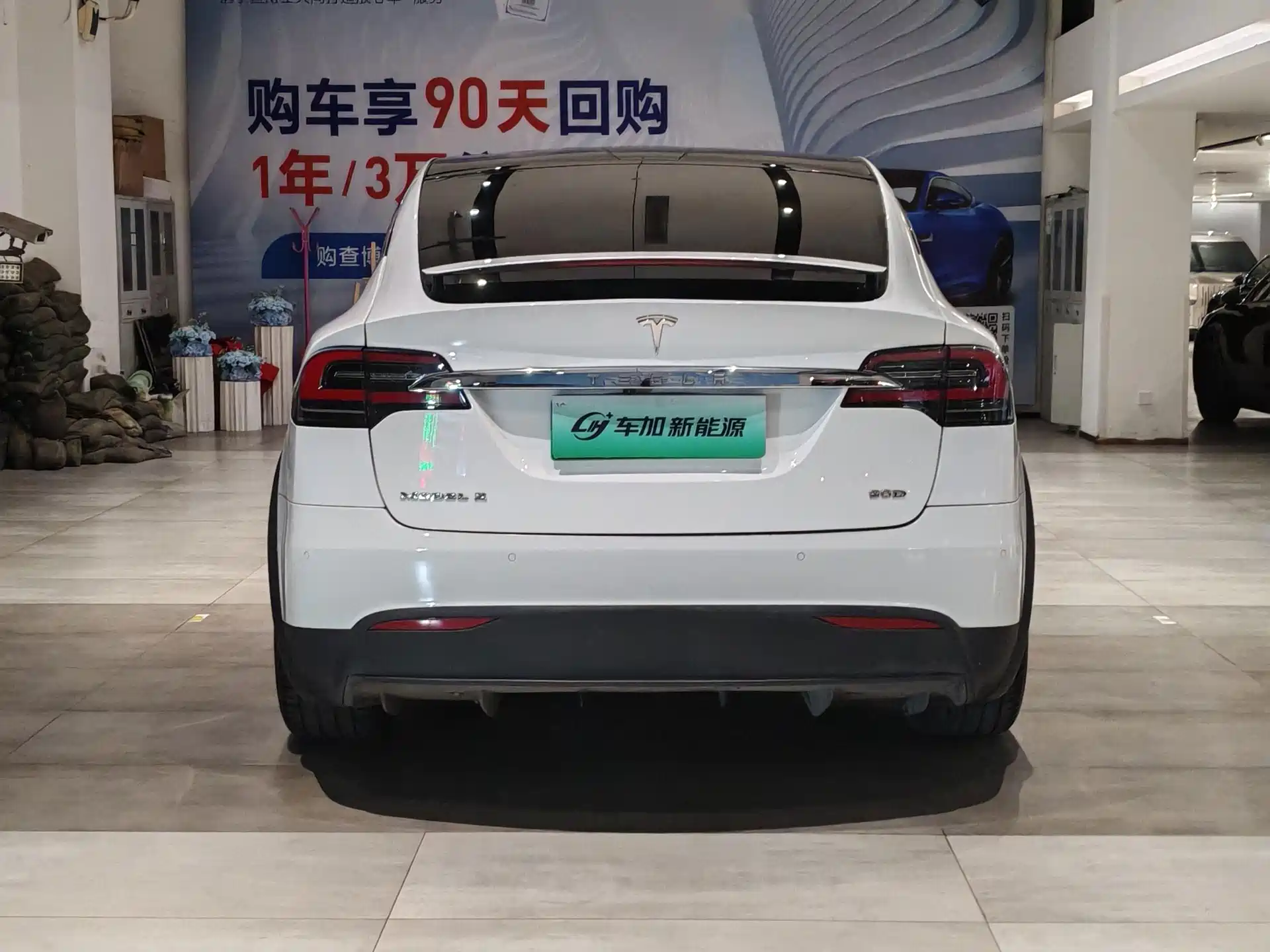 Фото 8 - Tesla Model X