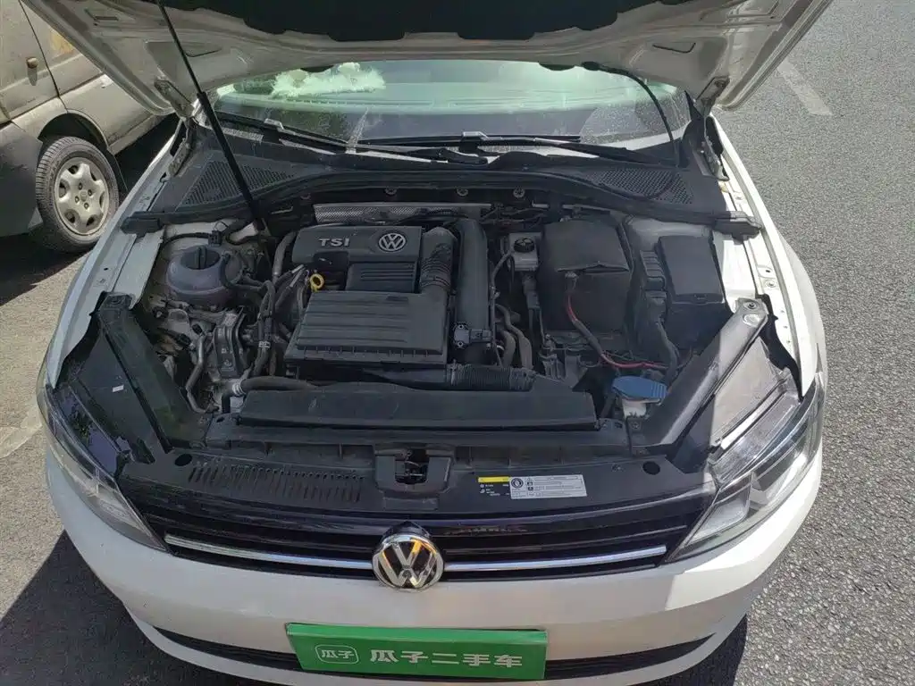 Volkswagen Lamando 2015 230TSI DSG Style фото 11